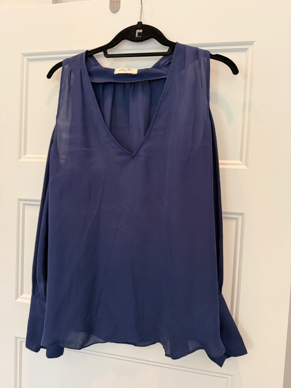 V-Neck Navy Chiffon Sleeveless Camisole